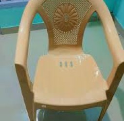 நாற்காலிகளில் மூன்று துளைகள் ஏன் இருக்கிறது..?