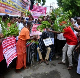 சிஐடியு சங்கம் மற்றும் போக்குவரத்துக்கழக ஓய்வுபெற்றோர் அமைப்பு சார்பில் 41-வது நாளாக போராட்டம்
