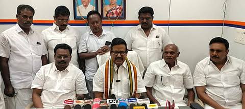 அதிமுகவுடன் கூட்டு சேருபவர்கள் பலவீனமானவர்கள்: கே. எஸ். அழகிரி