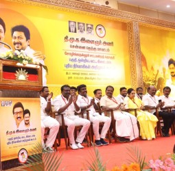 சோழிங்கநல்லூர் தொகுதி திமுக இளைஞர் அணி புதிய நிர்வாகிகளுக்கு அணி செயலாளர் உதயநிதி ஆலோசனை