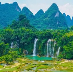 அழிவைத் தேடி....