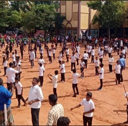 சிலம்ப விளையாட்டு மாணவர்களின் சாதனை நிகழ்ச்சி