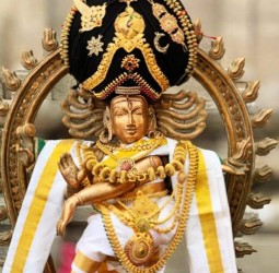 சிதம்பரத்தில் உள்ள நடராஜர் கோவிலில் ஆவணி மாதம் திருவோணம் மகா அபிஷேகம்