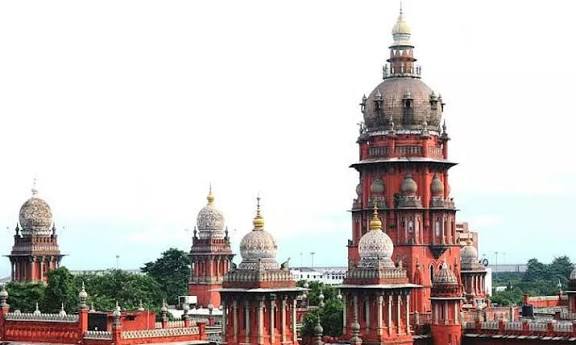 ஆசிரியர்களுக்கான போட்டி தேர்வு ஒத்திவைப்பு கோரிக்கை பரிசீலித்து முடிவெடுக்க உத்தரவு
