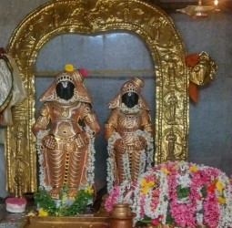 ஸ்ரீ ருக்மணி, ஸ்ரீ பாண்டுரங்கர் திருமஞ்சனம் சிறப்பு வழிபாடு..........