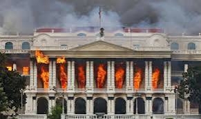 ஜென்-Z போராட்டத்தால் பற்றி எரியும் நேபாளம்: பல இடங்களில் தீ வைப்பு - நிலவரம் என்ன?