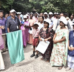 சைகை மொழியின் முக்கியத்துவம் குறித்து விழிப்புணர்வு பேரணி