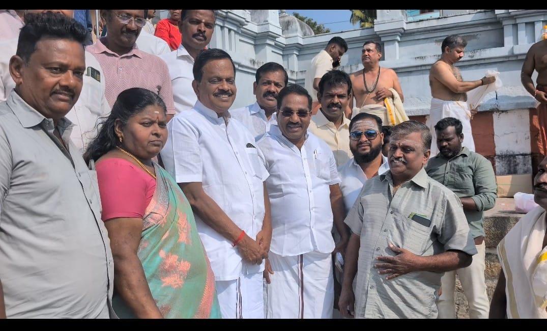 பழுதடைந்த சுற்று சுவர் பகுதியினை சீரமைக்க ரூ1.46 கோடி ஒதுக்கப்பட்டு நேற்று பணி