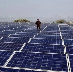 சூரிய மின்சக்தி திட்டத்தில் குஜராத், மகாராஷ்டிரா உ.பி. முன்னிலை