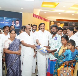 திருப்பூரில் புதிய பயனாளிகளுக்கு பல்வேறு அரசு நலத்திட்ட உதவி