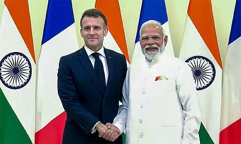 பிரான்ஸ் அதிபர் இம்மானுவேல் மேக்ரான் இந்தியா வருகை; பிரதமர் மோடியுடன் சந்திப்பு