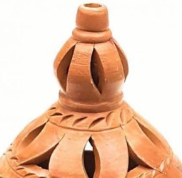 "மண் விளக்கின் அழுகை"