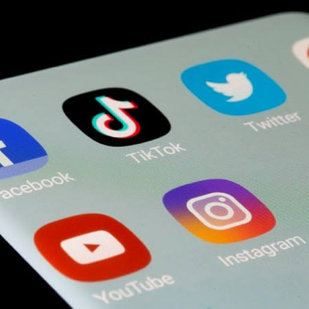 ரீல்ஸ் மோகத்தால் மகனை இழந்தேன்: விபத்தில் உயிரிழந்த இளைஞரின் தாய் கண்ணீா்