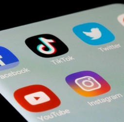 ரீல்ஸ் மோகத்தால் மகனை இழந்தேன்: விபத்தில் உயிரிழந்த இளைஞரின் தாய் கண்ணீா்