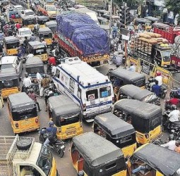 போக்குவரத்து விதிமீறல்கள்: பிகாரில் 10 மாதங்களில் ரூ.300 கோடி அபராதம் விதிப்பு