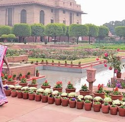 ஜனாதிபதி மாளிகை வளாக தோட்டம் திறப்பு: பொதுமக்கள் நாளை மறுநாள் முதல் பார்வையிடலாம்