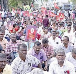 பள்ளியில் மாணவனிடம் கஞ்சா பறிமுதல் - சென்னையில் பெற்றோர், பொதுமக்கள் அதிர்ச்சி