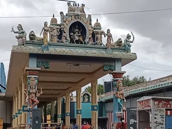 வீரபாண்டி கெளமாரியம்மன் கோவில் திருவிழா ராட்டின ஏலம் ஒத்திவைப்பு
