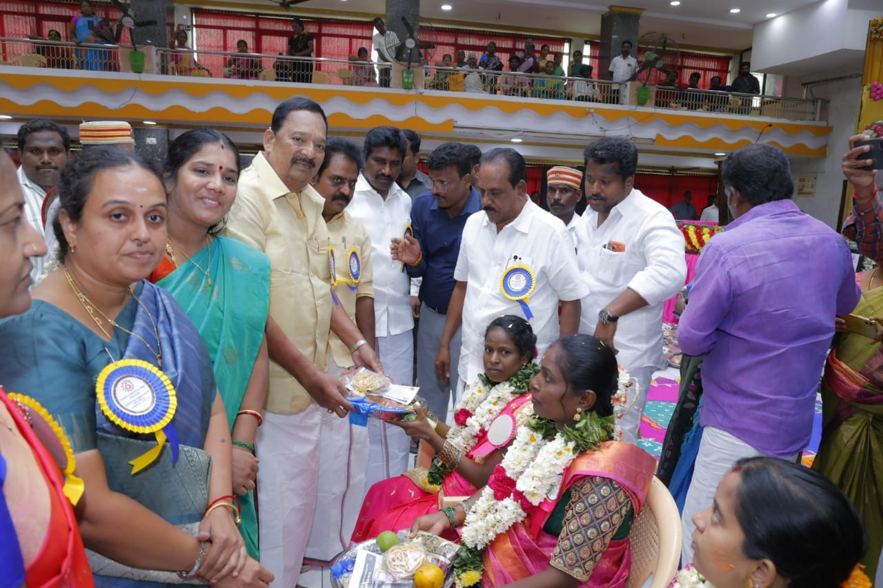 காஞ்சிபுரத்தில் நடந்த சமுதாய வளைகாப்பு நிகழ்ச்சி