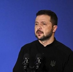 உக்ரைன் மட்டுமே விட்டுக்கொடுக்க வேண்டுமா?’ - அதிபா் ஸெலென்ஸ்கி