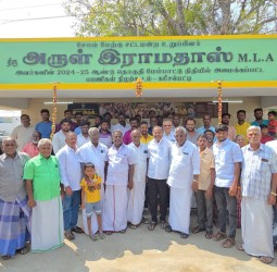 புதிய பயணிகள் நிழல் கூடத்தை அருள்ராமதாஸ் எம்எல்ஏ திறந்து வைத்தார்