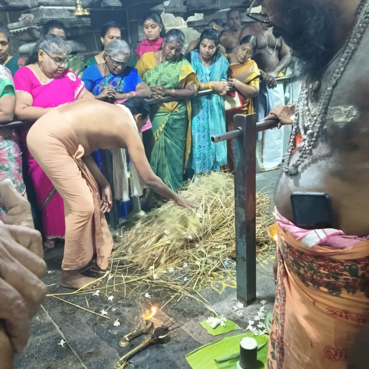 நிறை புத்தரிசி பூஜை