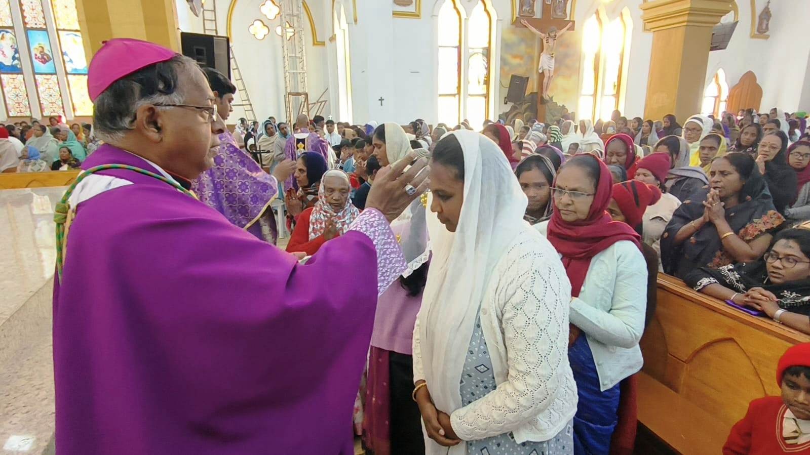 சாம்பல் புதன் சிறப்பு திருப்பலி