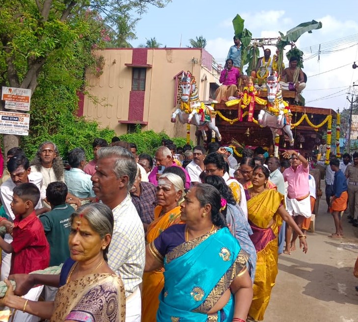அகஸ்தீஸ்வரர் கோயிலில் நேற்று தேர் வெள்ளோட்டம்