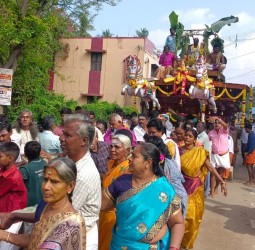 அகஸ்தீஸ்வரர் கோயிலில் நேற்று தேர் வெள்ளோட்டம்