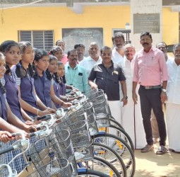 மாணவர்களுக்கு தமிழ்நாடு அரசின் விலையில்லா மிதிவண்டி