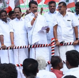 திமுக அரசை கண்டித்து ஆர்ப்பாட்டம்