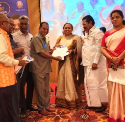 வேலூர் மாவட்டத் தொலைநோக்கு திட்டம் 2030 உங்க கனவ சொல்லுங்க கருத்துக்கேட்புக் கூட்டம்