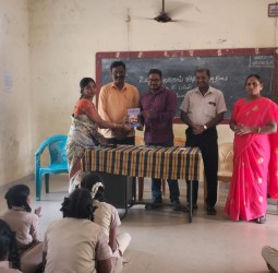 நடுநிலைப் பள்ளி மாணவர்களுக்கு உலக புற்றுநோய் தின விழிப்புணர்வு..!*