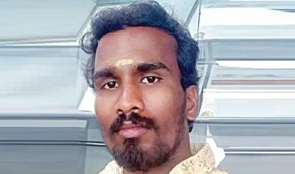 பொன்னேரியில் கடன் தவணையை செலுத்த தவறியதால் தனியார் வங்கி ஊழியர்கள் மிரட்டல்: பாஜக நிர்வாகி தற்கொலை