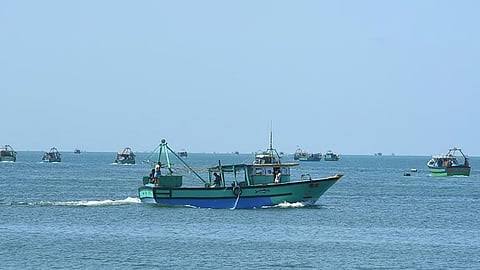 தமிழக, காரைக்கால் மீனவர்கள் 9 பேர் விடுதலை