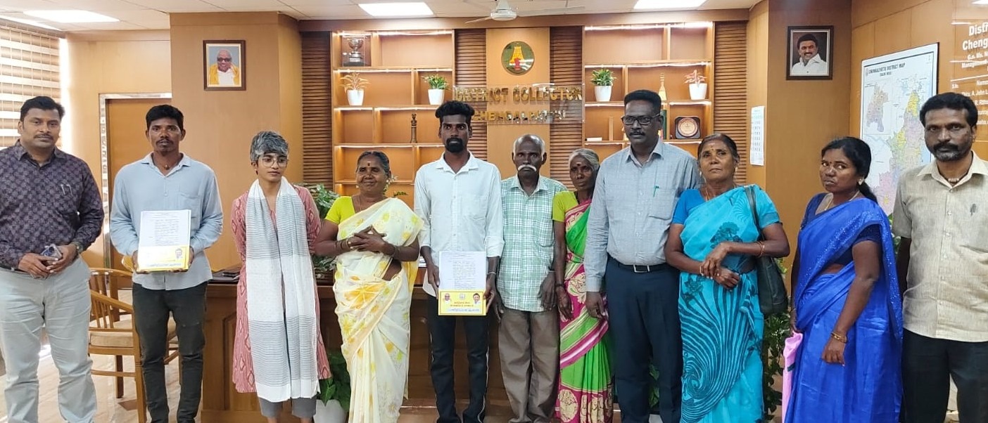 பழங்குடியினரின் வாரிசுகளுக்கு அரசு பள்ளியில் வேலைக்கான ஆணை