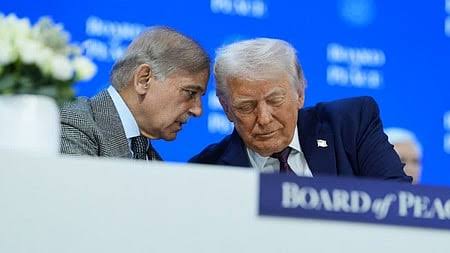 டிரம்ப்பின் அமைதிக் குழுவில் இணையும் பாகிஸ்தான் முடிவுக்கு உள்நாட்டில் எதிா்ப்பு