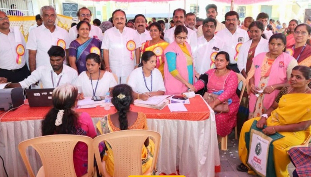 கவுண்டம்பாளையத்தில் நடந்த நலம் காக்கும் ஸ்டாலின் மருத்துவ முகாம்