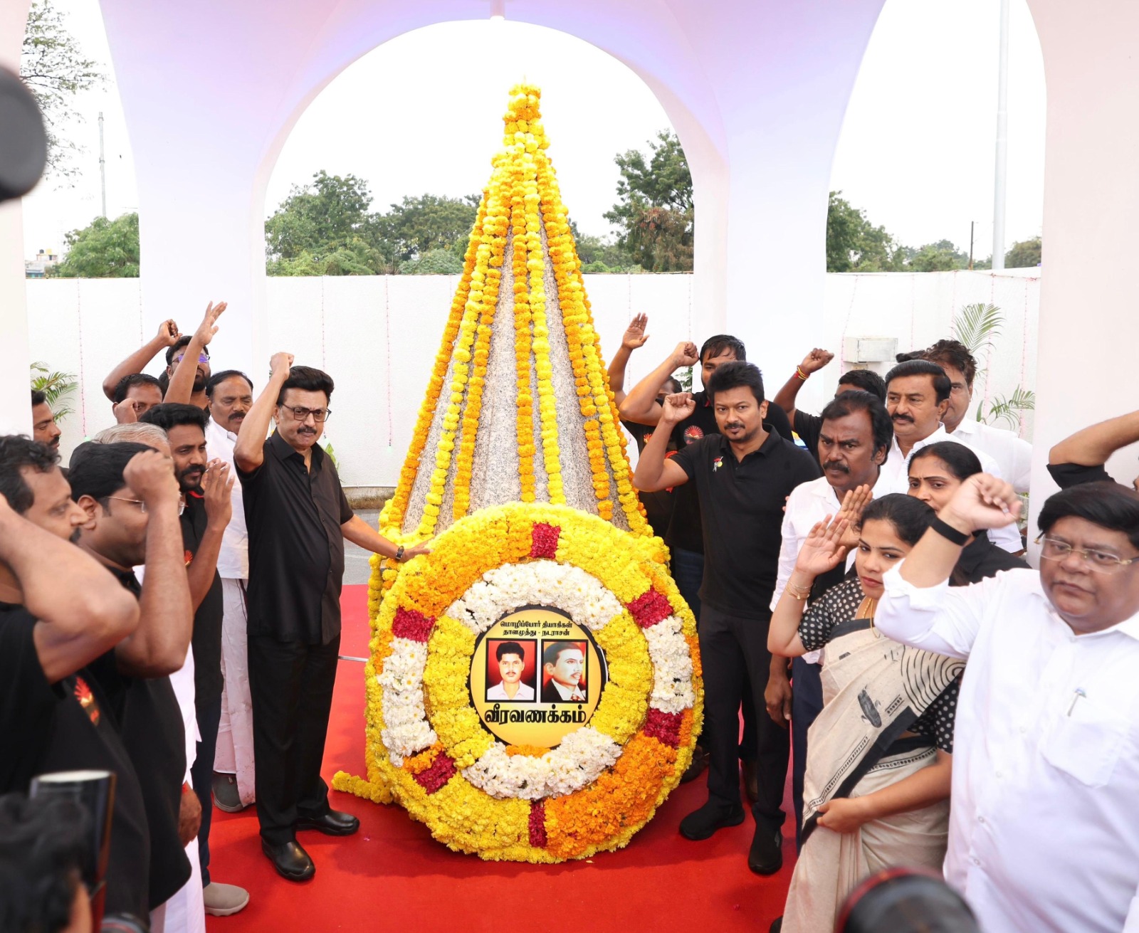 மொழிப்போர் தியாகிகள் தாளமுத்து - நடராசன், அன்னை தருமாம்பாள் நினைவிடங்களில் மரியாதை