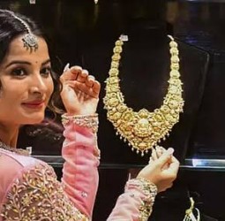 ஒரே நாளில் 2-வது முறையாக தங்கம் விலை குறைவு... நிலவரம் என்ன..?