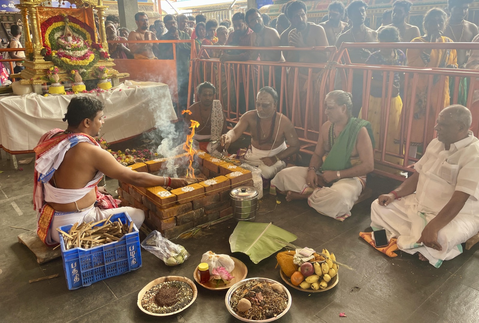 பாதயாத்திரை பக்தர்களின் நலன் வேண்டி சிறப்பு ஹோமம்