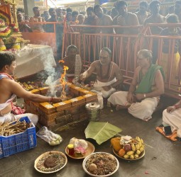 பாதயாத்திரை பக்தர்களின் நலன் வேண்டி சிறப்பு ஹோமம்
