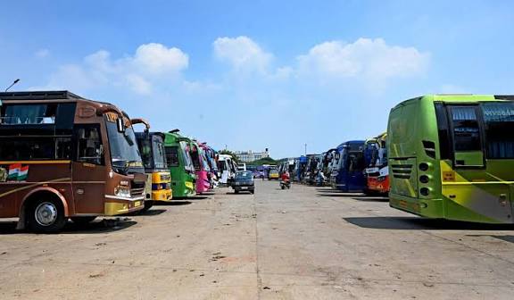 ஆம்னி பேருந்துகளில் அதிக கட்டணம்: புகார் அளிக்க உதவி எண்கள் அறிவிப்பு