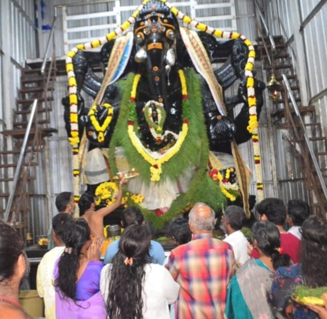 புலியகுளம் முந்திவிநாயகர் கோயிலில் புத்தாண்டை முன்னிட்டு சிறப்பு வழிபாடு