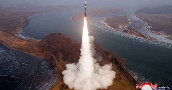 ஹைப்பா்சோனிக் ஏவுகணை சோதனை: வட கொரியா அறிவிப்பு