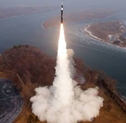 ஹைப்பா்சோனிக் ஏவுகணை சோதனை: வட கொரியா அறிவிப்பு