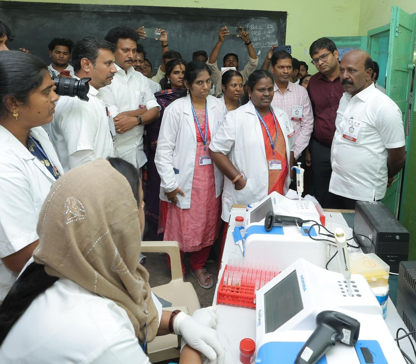 திரு இருதய மேல்நிலைப் பள்ளியில் “நலம் காக்கும் ஸ்டாலின்” திட்ட சிறப்பு மருத்துவ முகாம