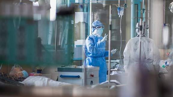 நிரம்பும் மருத்துவமனைகள், அதிகரிக்கும் உயிரிழப்புகள்