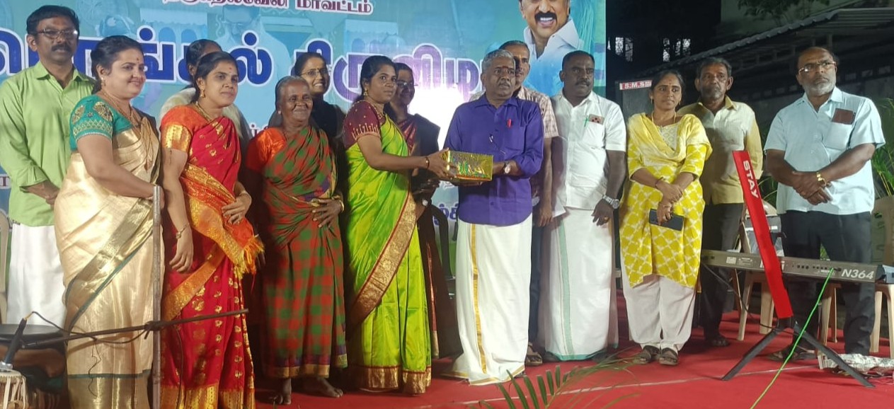 திருநெல்வேலி மாவட்ட ஆட்சியர் அலுவலகத்தில் நடைபெற்ற பொங்கல் விழா