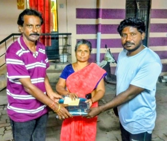 "ஏழை, எளியவர்களுக்கு உதவி"